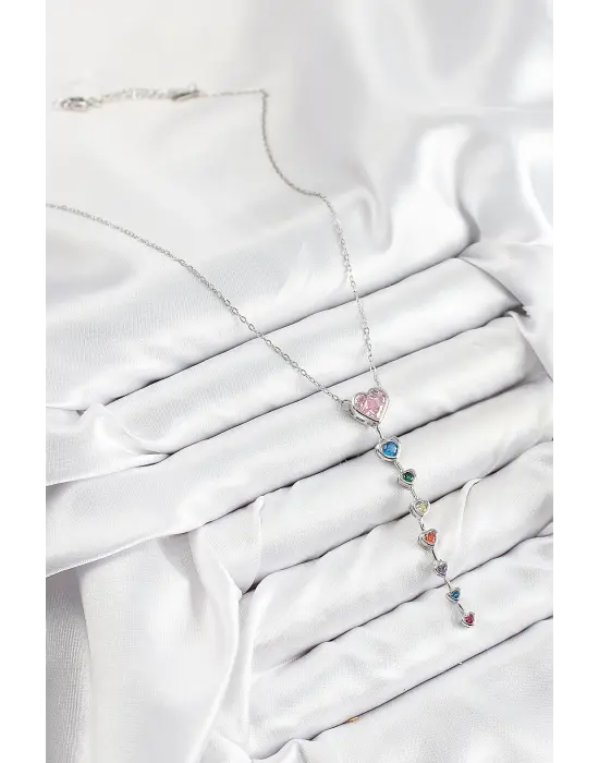 Pirinç Renkli Zirkon Taşlı Kalp Model Gümüş Renk Kadın Y Kolye