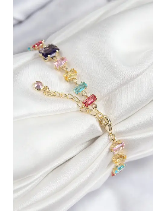Pirinç Renkli Zirkon Taşlı Sıralı Dikdörtgen Model Gold Renk Kadın Bileklik