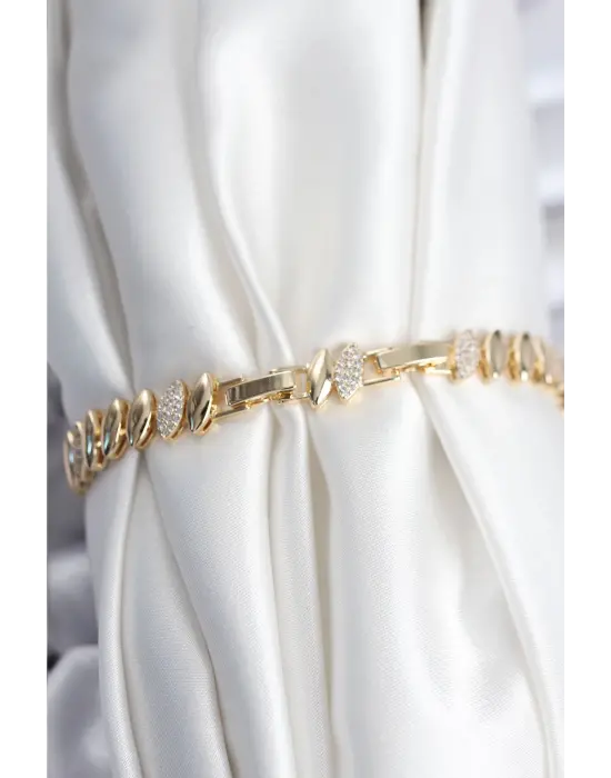 Pirinç VIP Seri Gold Renk Arpa Model Kadın Bileklik