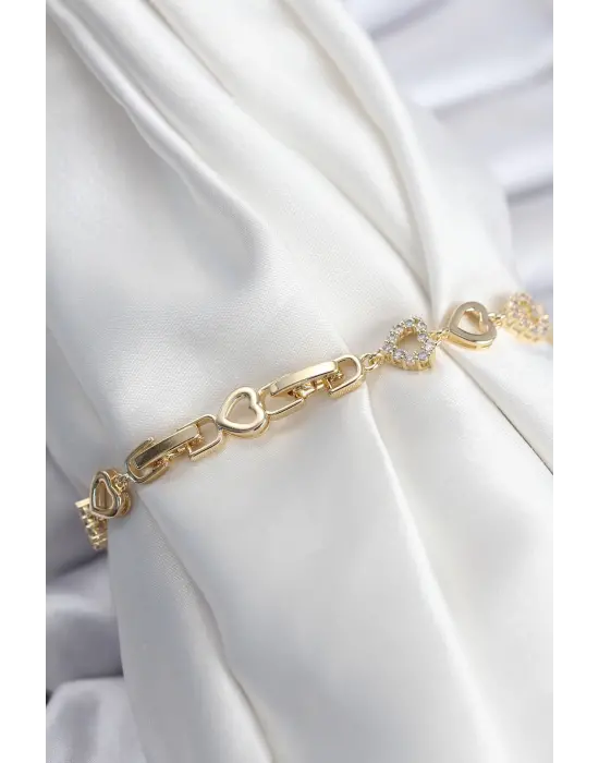 Pirinç VIP Seri Gold Renk Sıralı Kalp Model Kadın Bileklik