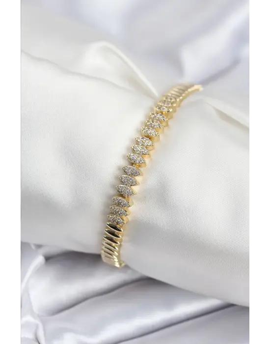 Pirinç VIP Seri Gold Renk Zirkon Taşlı Arpa Model Kadın Bileklik