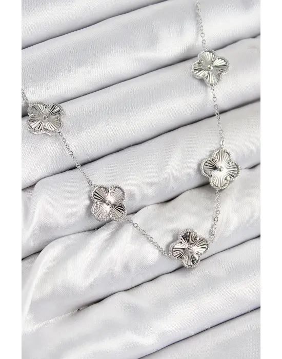 Pirinç VIP Yonca Model Gümüş Renk Kadın Kolye