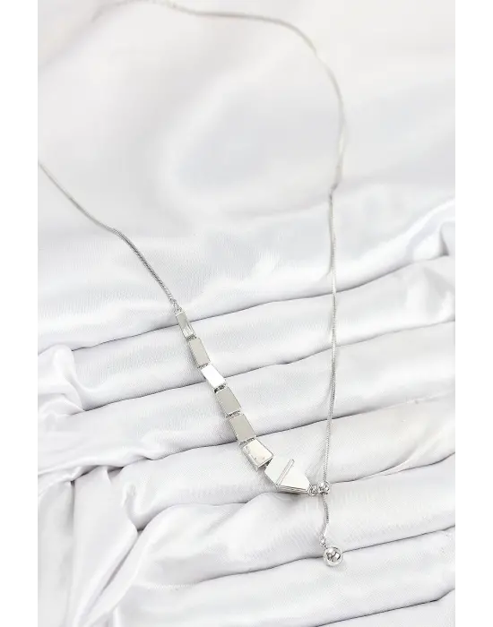 Pirinç Yılan Model Gümüş Renk Asansörlü Kadın Kolye