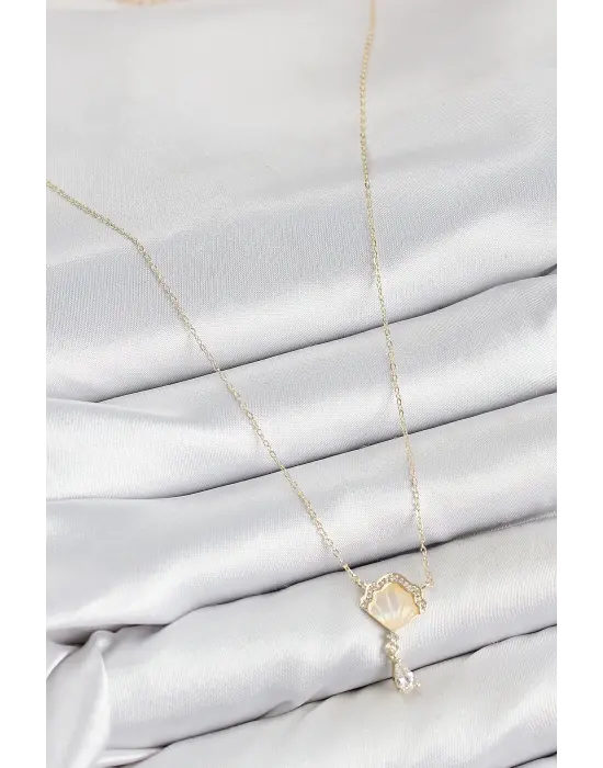 Pirinç Zirkon Taşlı İstiridye Model Gold Renk Kadın Kolye
