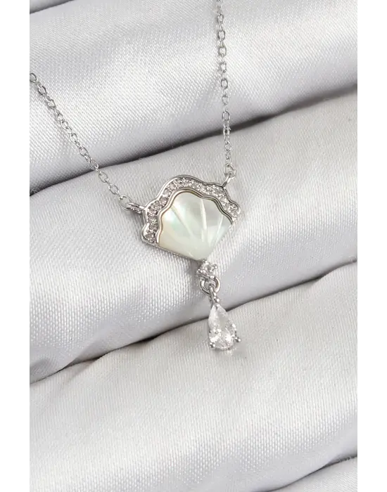 Pirinç Zirkon Taşlı İstiridye Model Gümüş Renk Kadın Kolye