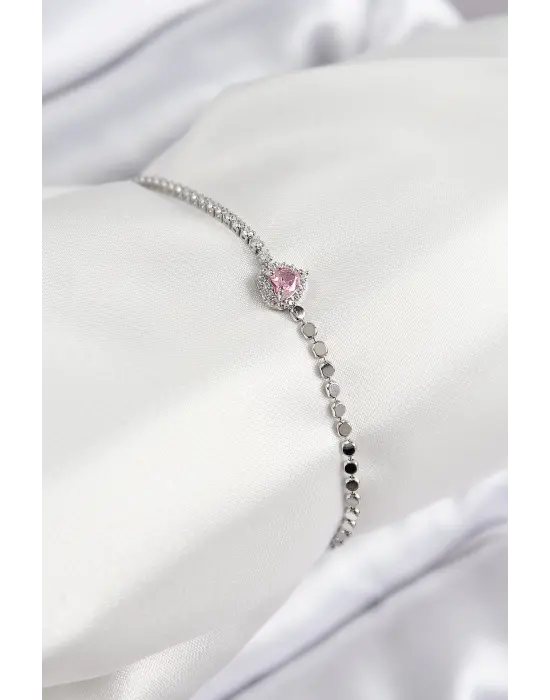 Pirinç Zirkon Taşlı Kalp Model Ezme Zincir Gümüş Renk Kadın Bileklik