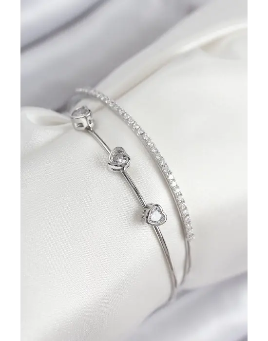 Pirinç Zirkon Taşlı Kalp Model Gümüş Renk Kadın Bileklik