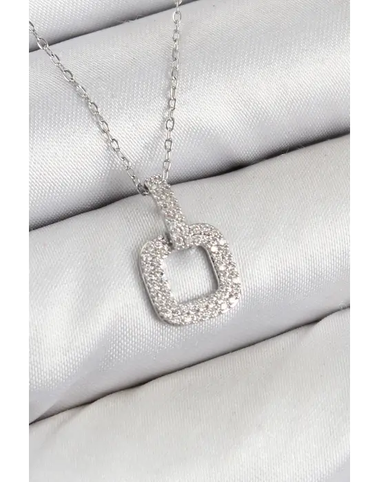 Pirinç Zirkon Taşlı Kare Model Gümüş Renk Kadın Kolye