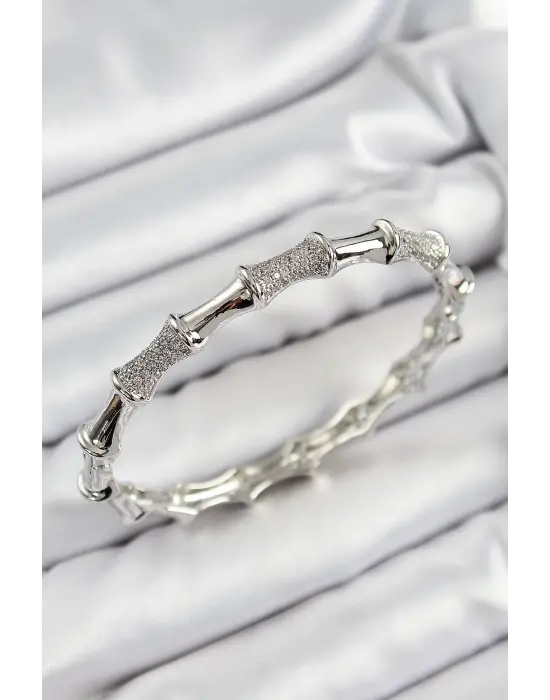 Pirinç Zirkon Taşlı Kemik Model Gümüş Renk Vip Kadın Bileklik