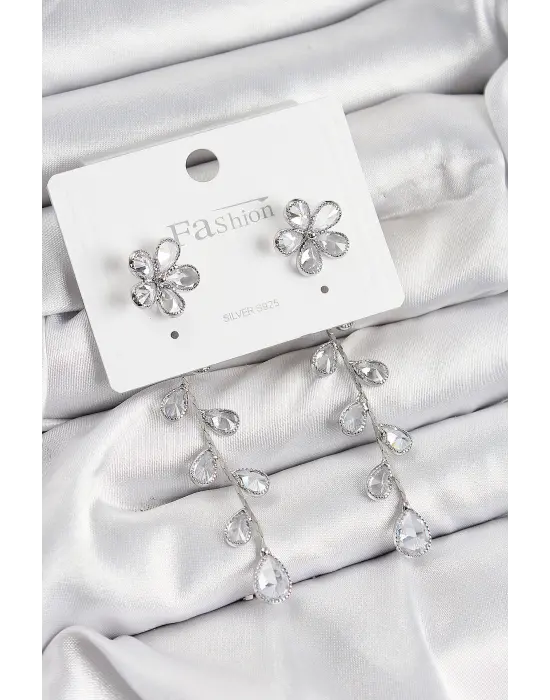 Pirinç Zirkon Taşlı Sallantılı Çiçek Model Gümüş Renk 925 Ayar Gümüş Çivi Kadın Küpe