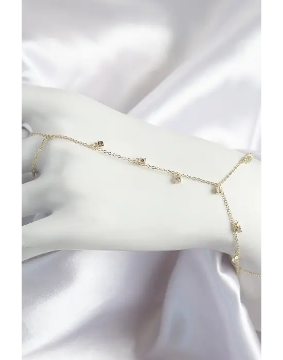 Pirinç Zirkon Taşlı Sallantılı Model Gold Renk Kadın Şahmeran