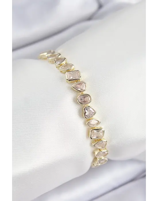 Pirinç Zirkon Taşlı Sıralı Damla Kalp Ve Dikdörtgen Model Gold Renk Kadın Bileklik