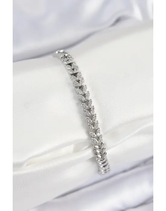 Pirinç Zirkon Taşlı Sıralı Yaprak Model Gümüş Renk Kadın Bileklik