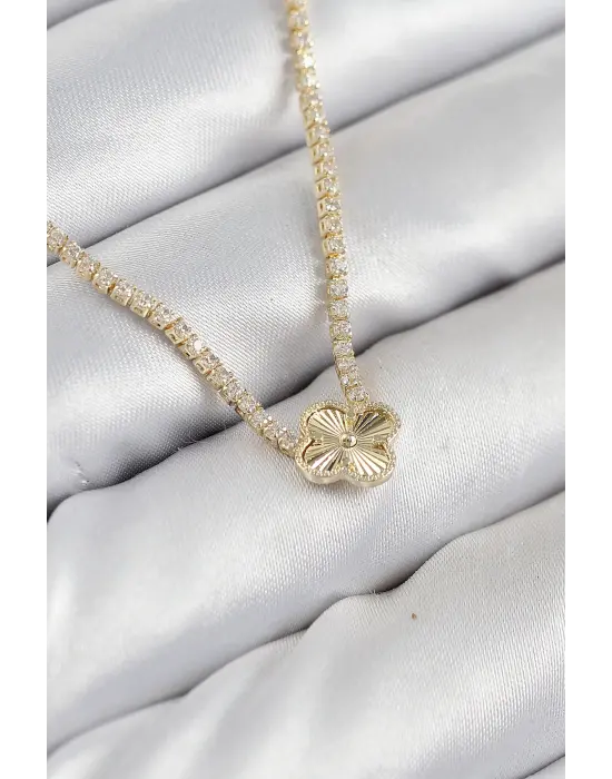 Pirinç Zirkon Taşlı Yonca Model Gold Renk Kadın Kolye