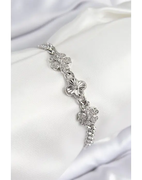 Pirinç Zirkon Taşlı Yonca Model Gümüş Renk Kadın Bileklik