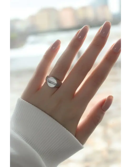 Punta Zirkon Taşlı Rodyum Kaplama Kadın Yüzük