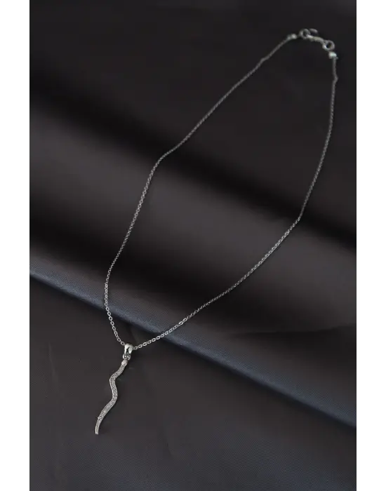 Silver Renk Metal Zirkon Taşlı Şimşek Kolye