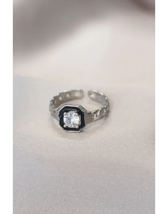 Siyah Mineli Tektaş Zincir Detay Yüzük