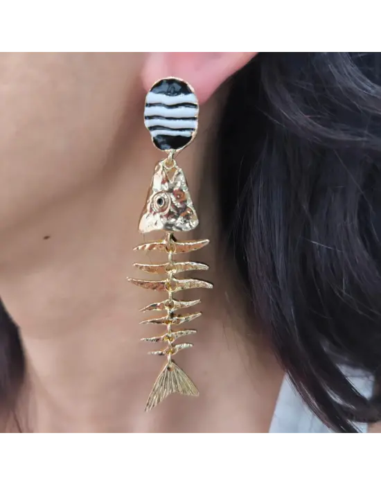 Siyahlı Beyazlı Büyük Balık Küpe