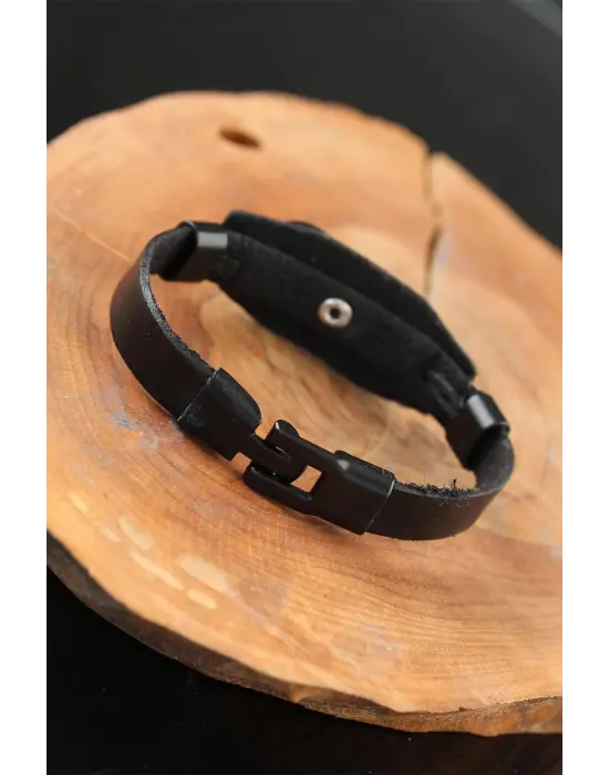 Sonsuzluklu Metal Aksesuarlı Siyah Deri Erkek Bileklik
