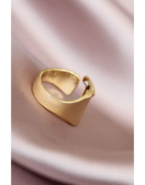 T Harfli Altın Renk Ayarlamalı Metal Kadın Yüzük