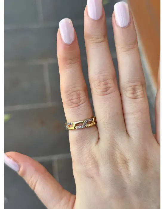 Taş Detaylı Geometrik Labirent Form Altın Kaplama Yüzük