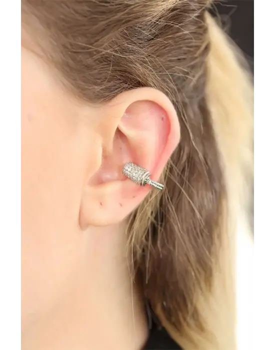 Taşlı Silver Renkli Metal Geçirmeli Kıkırdak Küpe