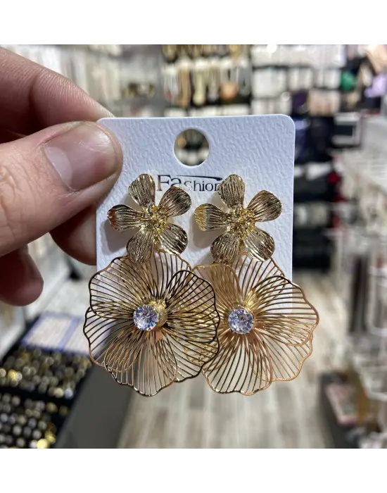 Tek Taşlı Hafif Tel Yapıda Yaprak & Çiçek Model İki Katmanlı Gold Çelik Küpe