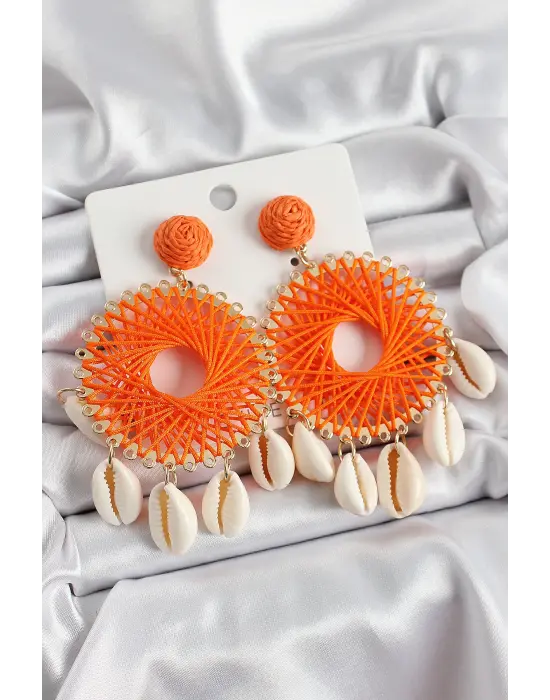 Turuncu Hasır Örgü Sarmal Model Sallantılı Deniz Kabuğu Detaylı Gold Renk Kadın Küpe