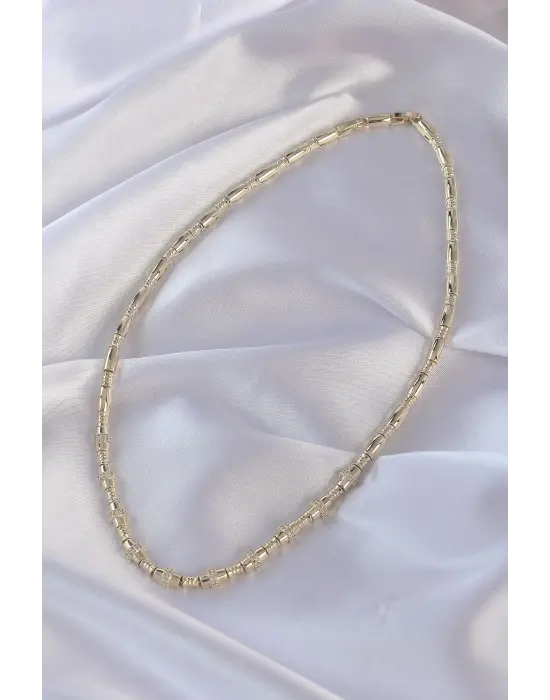 Vip Seri Pirinç Altın  Zirkon Taş Detaylı Serenay Çelik Kolyesi