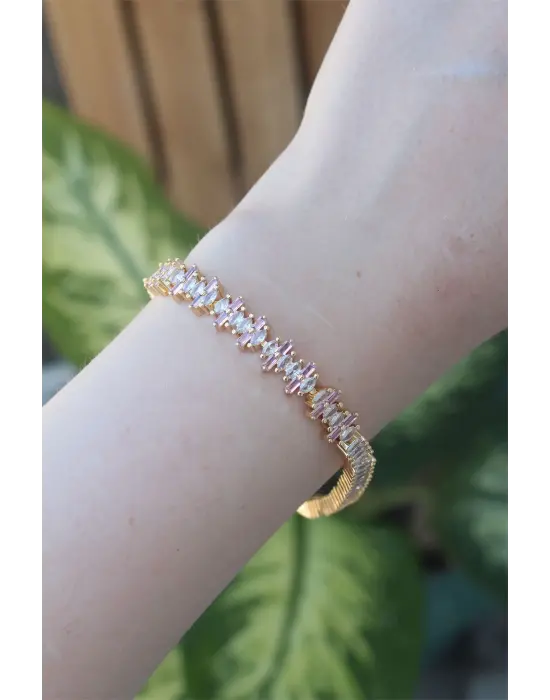 Vip Seri Pirinç Pembe Zirkon Taşlı Gold Renk Baget Model Bileklik
