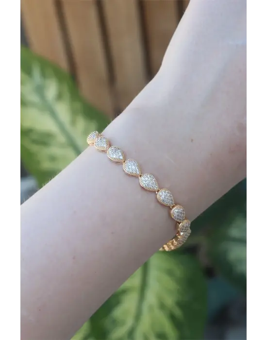 Vip Seri Pirinç Zirkon Taşlı Gold Renk Damla Model Bileklik