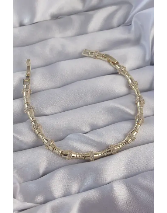 Vip Seri Pirinç Zirkon Taşlı Gold Renk Serenay Bilekliği