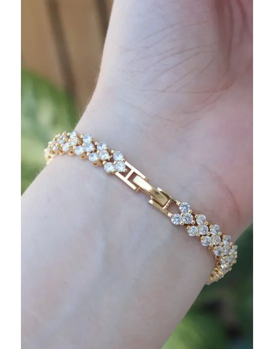Vip Seri Pirinç Zirkon Taşlı Gold Renk Şerit Su Yolu Model Bileklik