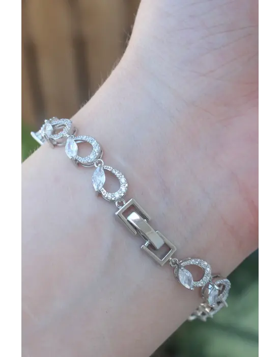 Vip Seri Pirinç Zirkon Taşlı Gümüş Renk Arpa Model Bileklik