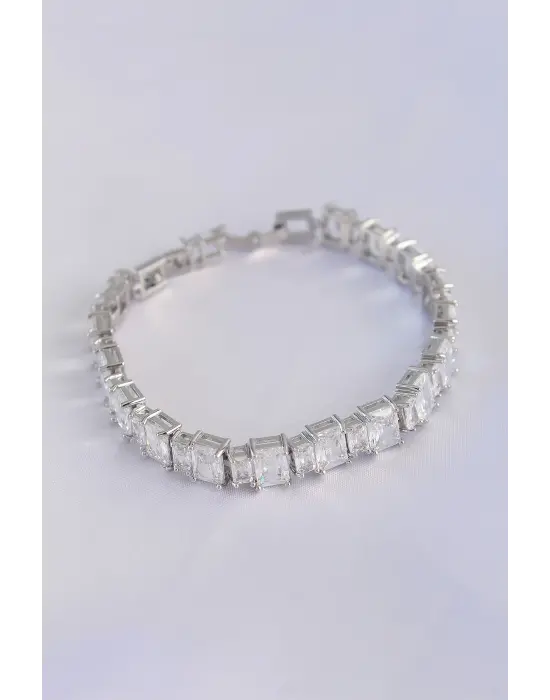 Vip Seri Pirinç Zirkon Taşlı Gümüş Renk Baget Su Yolu Model Bileklik