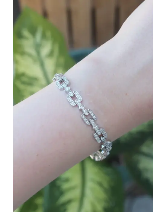 Vip Seri Pirinç Zirkon Taşlı Gümüş Renk Minimal Kare Detay Bileklik