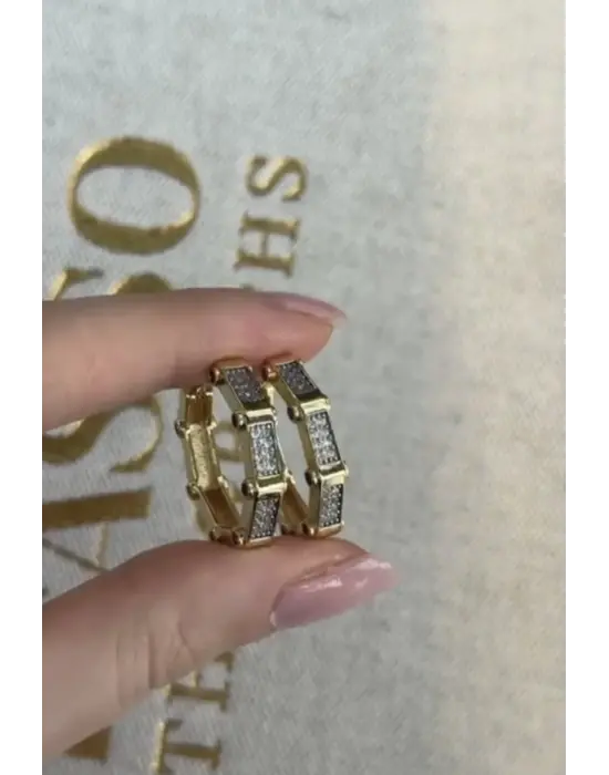 Yakut Taşlı Halka Model Seranay Küpesi