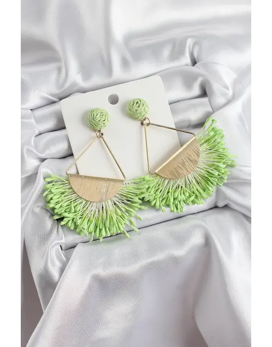 Yeşil Püsküllü Yelpaze Figürlü Hasır Örgü Model Sallantılı Gold Renk Kadın Küpe