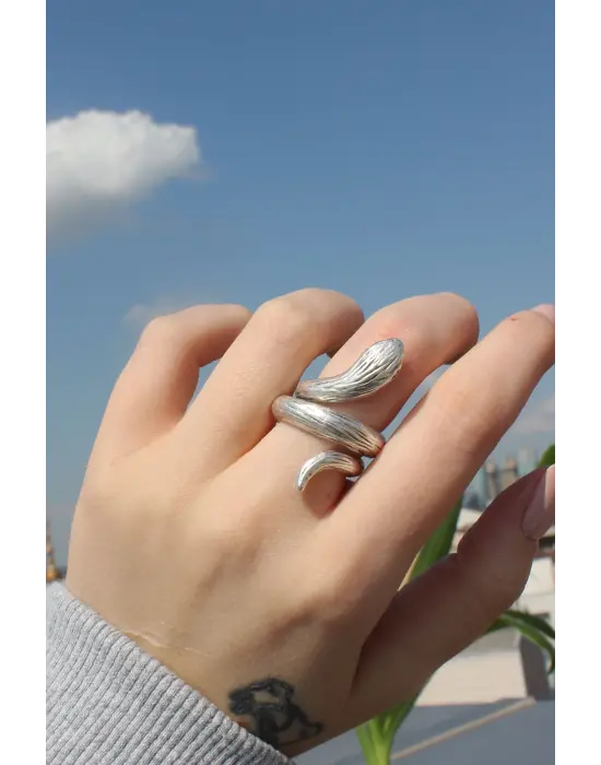 Yılan Figürlü Metal Ayarlamalı Antik Yüzük