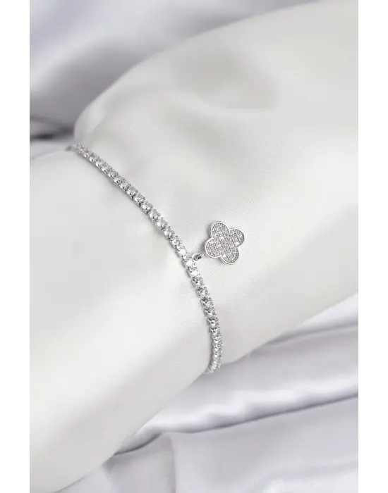 Yonca Model Zirkon Taşlı Gümüş Renk Asansörlü Su Yolu Bileklik