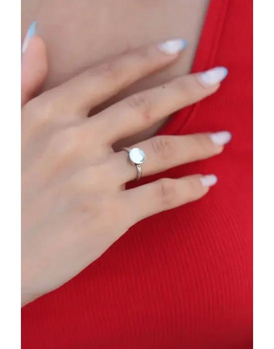 Yuvarlak Plaka Gümüş Renk Kadın Yüzük