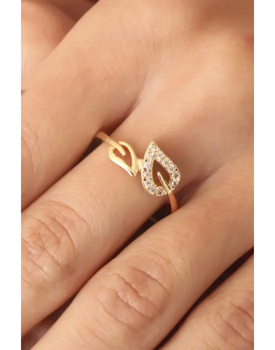 Zirkon Taşlı Gold Renk Yaprak Model Kadın Yüzük