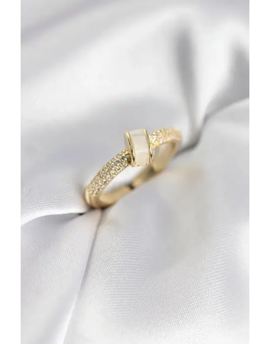 Zirkon Taşlı Sedefli Gold Renk Kadın Yüzük