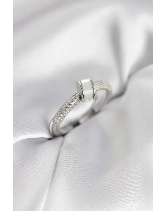 Zirkon Taşlı Sedefli Gümüş Renk Kadın Yüzük