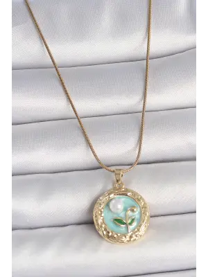 316L Çelik Gold Renk Zincir Mavi Çiçek İşlmeli İnci Detay Portre Model Kadın Kolye