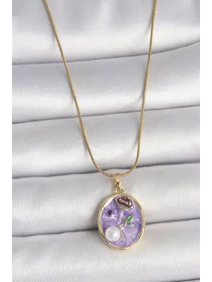 316L Çelik Gold Renk Zincir Mor Çiçek İşlemeli İnci Detay Portre Model Kadın Kolye
