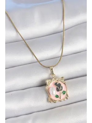 316L Çelik Gold Renk Zincir Pembe Mineli Çiçek İşlemli İnci Detay Portre Model Kadın Kolye