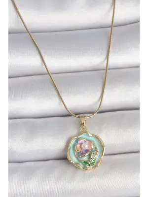 316L Çelik Gold Renk Zincir Turkuaz Pembe Mor Çiçek İşlemeli İnci Detay Portre Model Kadın Kolye
