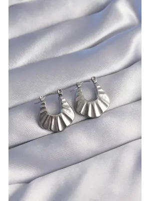   Gümüş Kabartmalı Görünüm Küpe